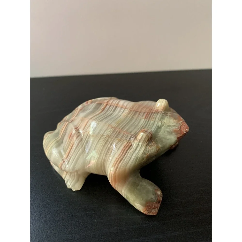 Vintage Chinese Handmade Natural Agate Frog Figurine Hand Craved Decorative